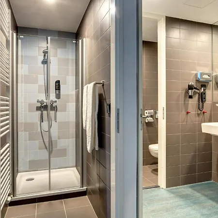 Hotel Meininger Amstel 3*