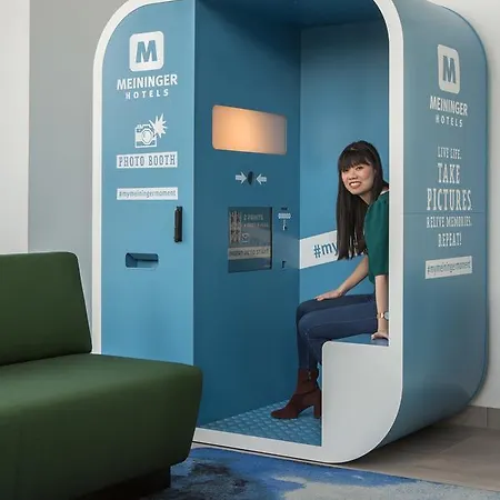 Hotel Meininger Amstel 3*