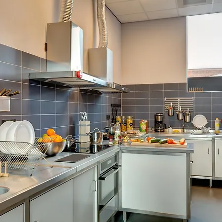 Hotel Meininger Amstel 3*