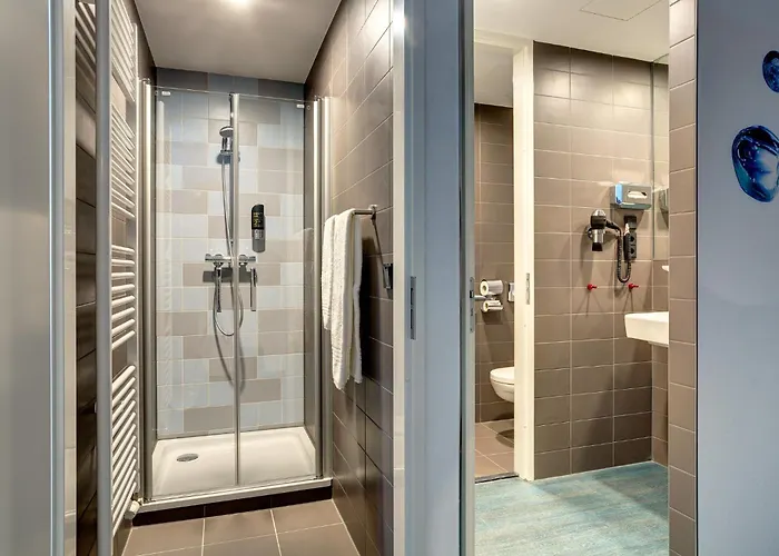 Hotel Meininger Amstel 3*