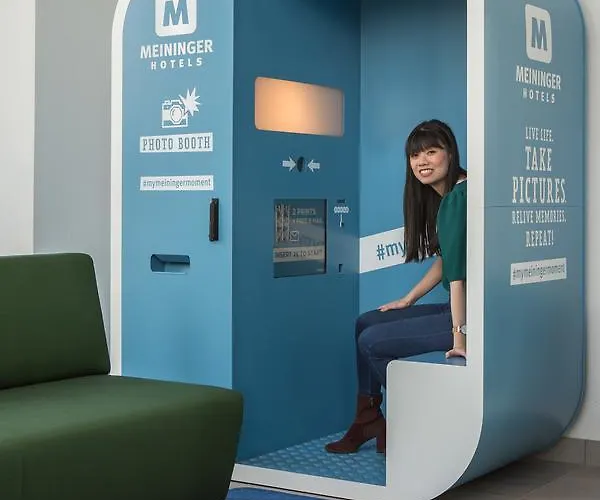 Hotel Meininger Amstel 3*