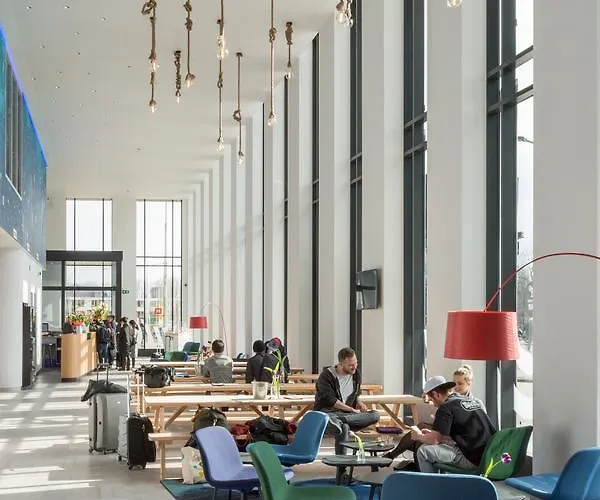 Hotel Meininger Amstel 3*